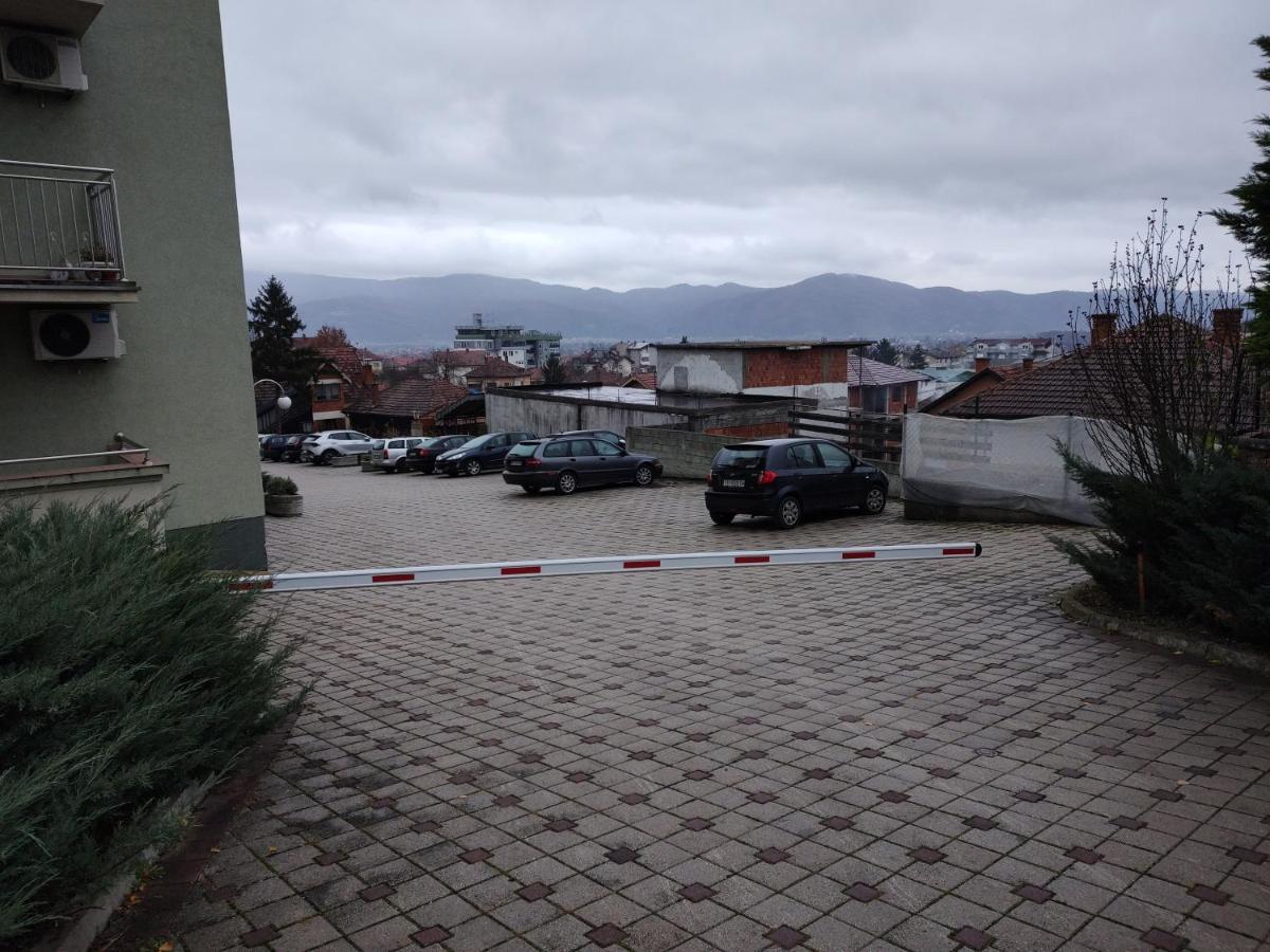 Apartman Mali Raj Vrnjačka Banja エクステリア 写真