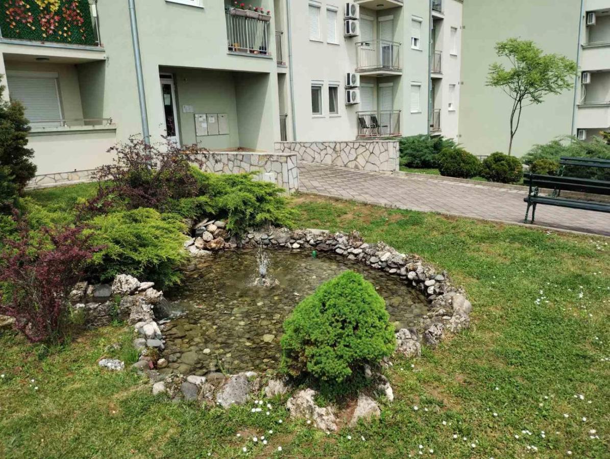 Apartman Mali Raj Vrnjačka Banja エクステリア 写真
