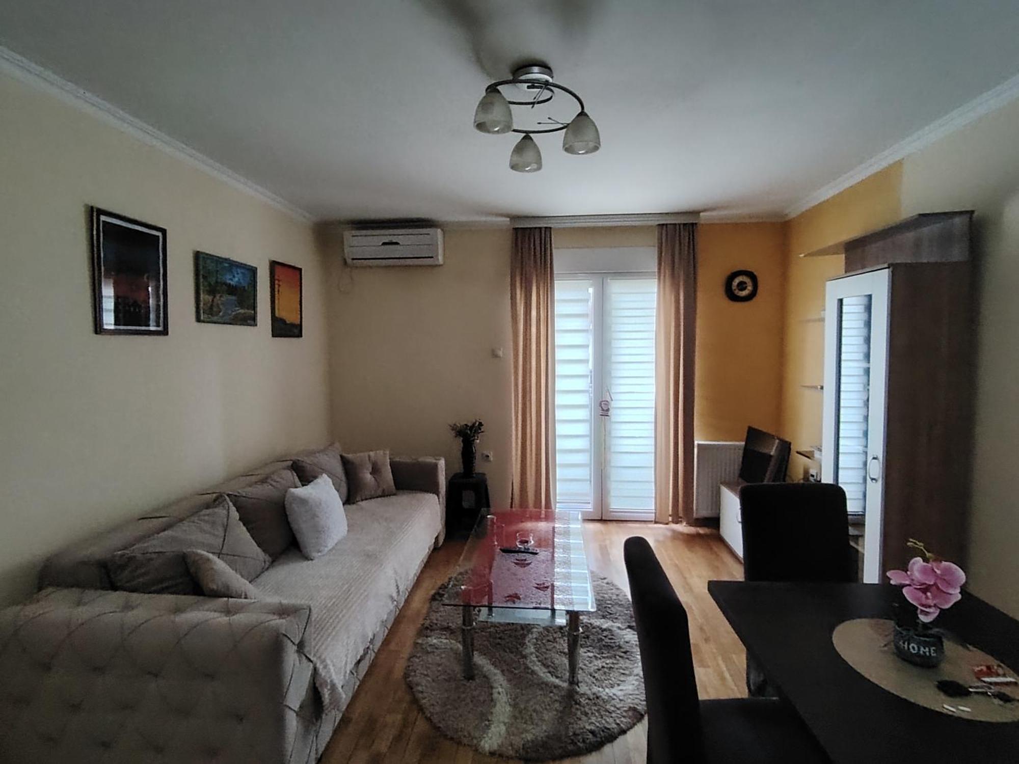 Apartman Mali Raj Vrnjačka Banja エクステリア 写真